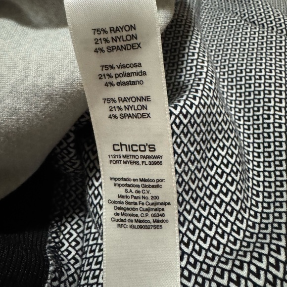 Chico's Size 0 (4) Black & White Geometric Stretch Slim Ankle Pants - Picture 4 of 4
